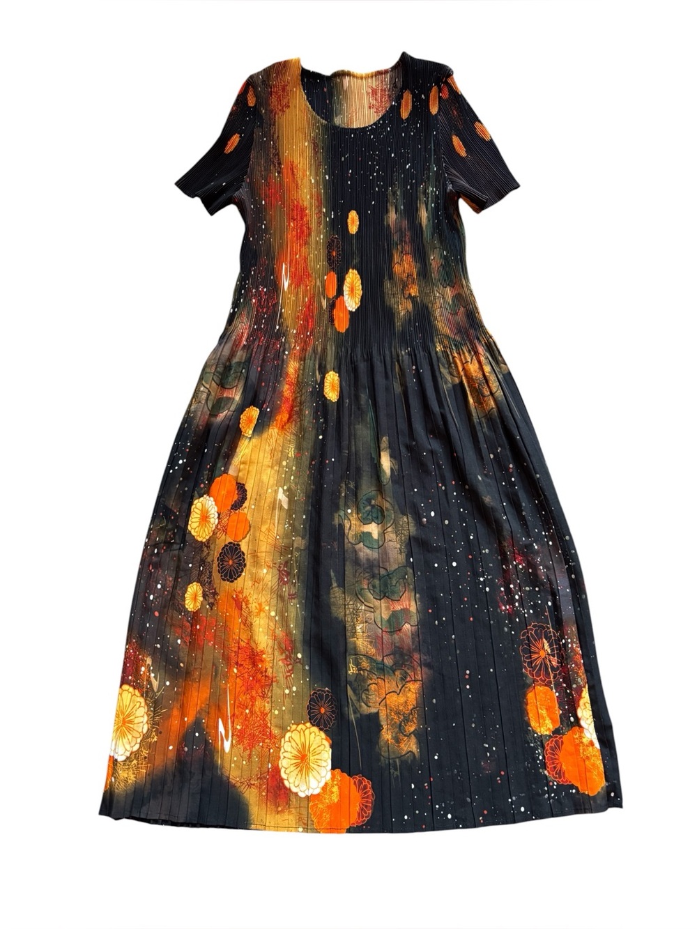 ✨Hand painted maxi dress with short sleeves and a flowy silhouette✨
